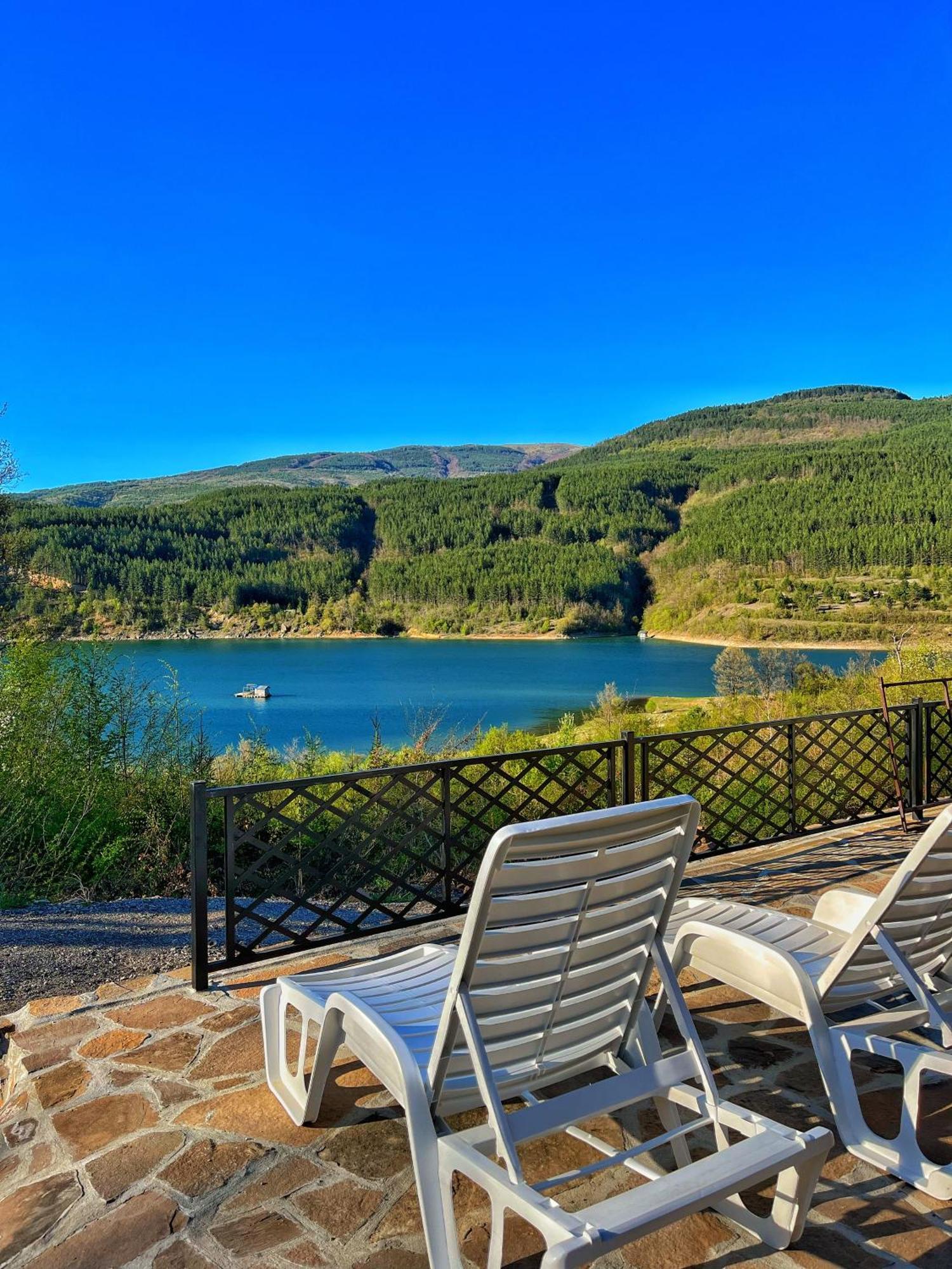 Zavojsko Jezero - Jezero * Pirot